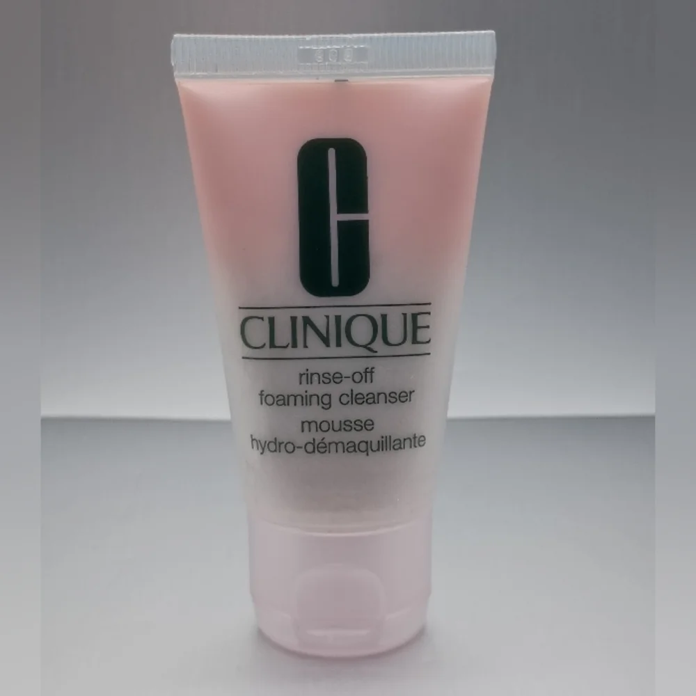 5 For $25 Item🌸 Clinique Rinse-off Foaming Cleanser - Picture 1 of 2